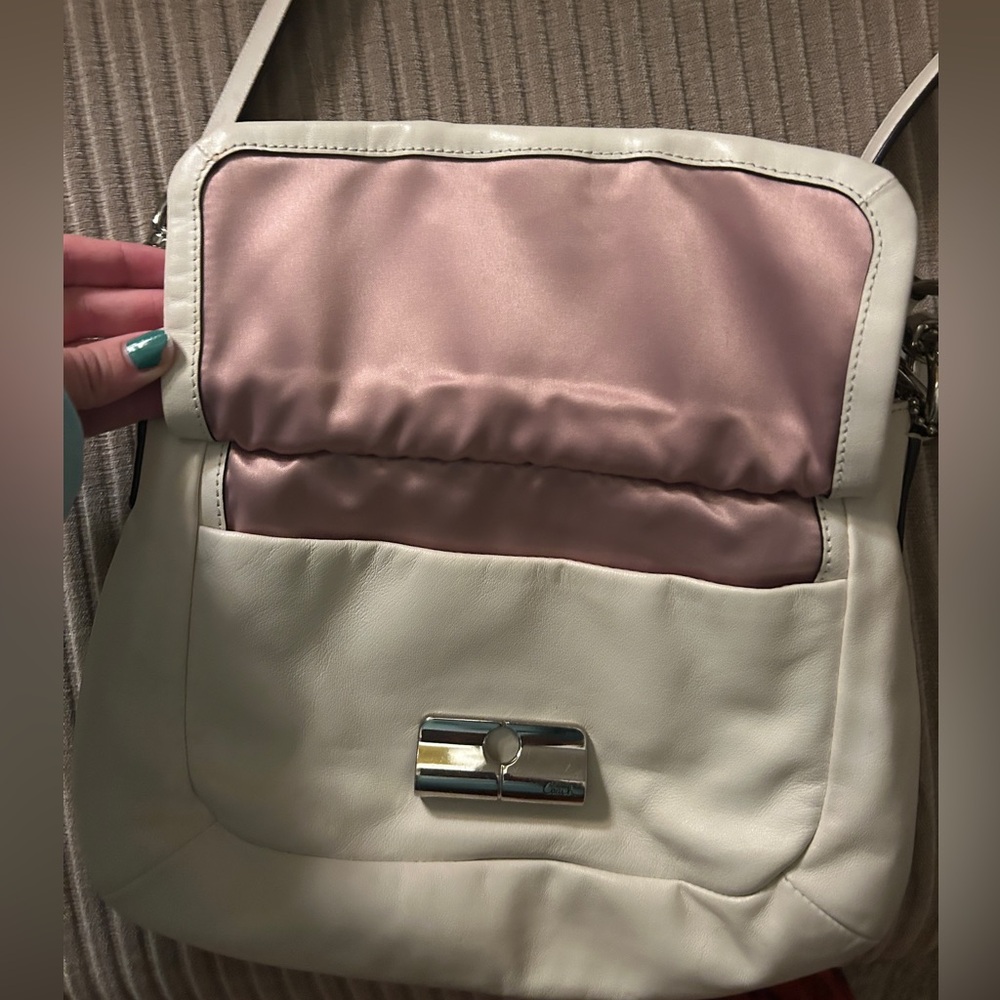 Coach Kristin Hobo White - Picture 2 of 5